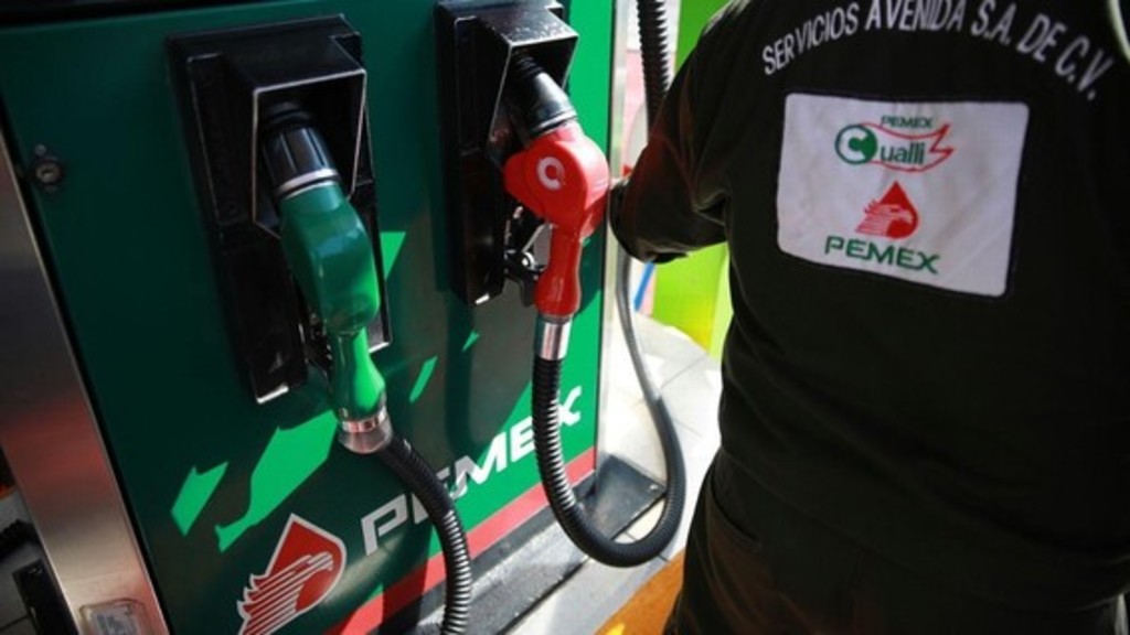 Toda la gasolina Premium que consuman los mexicanos desde ese mes será de importación. (ARCHIVO)