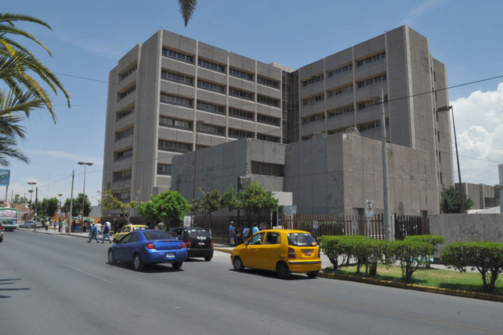 Mueren tres víctimas de accidentes en las instalaciones de la Clínica 71 del IMSS de Torreón. (EL SIGLO DE TORREÓN)