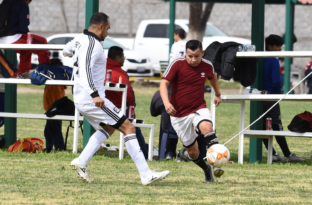 Se espera un gran despliegue físico, por parte de los jugadores de los equipos involucrados en la liguilla de la Premier. (Foto de Jesús Galindo)
