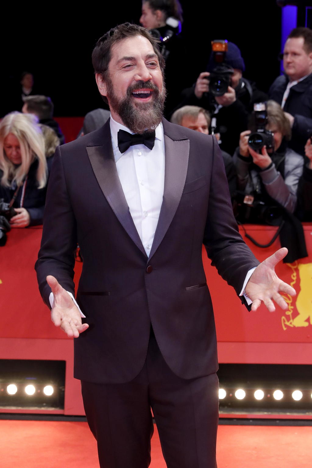 El actor español Javier Bardem se presentó en la Berlinale con la película The Roads Not Taken, en la cual comparte créditos con la actriz Salma Hayek. (EFE)