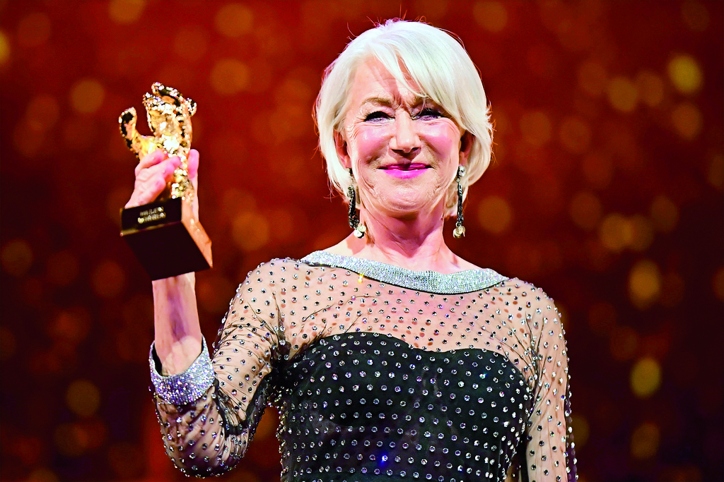 Honor. La amplia y diversa carrera de la actriz Helen Mirren es lo que le ha merecido el reconocimiento del Oso de Oro. (EFE)