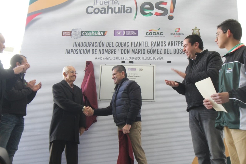 El gobernador Miguel Ángel Riquelme Solís entregó en Ramos Arizpe las nuevas instalaciones del COBAC.