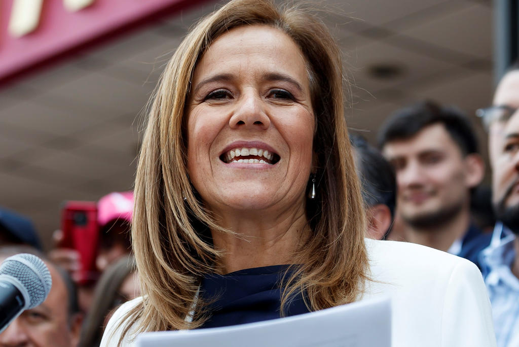Margarita Zavala, refirió que hasta el momento, no tienen claro qué papel tendrá ella o Felipe Calderón en el partido político. (EFE)
