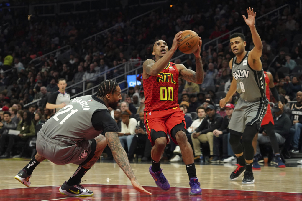 Los Hawks de Atlanta apalearon 141-118 a los Nets de Brooklyn, que perdieron su tercer juego consecutivo. (AP)