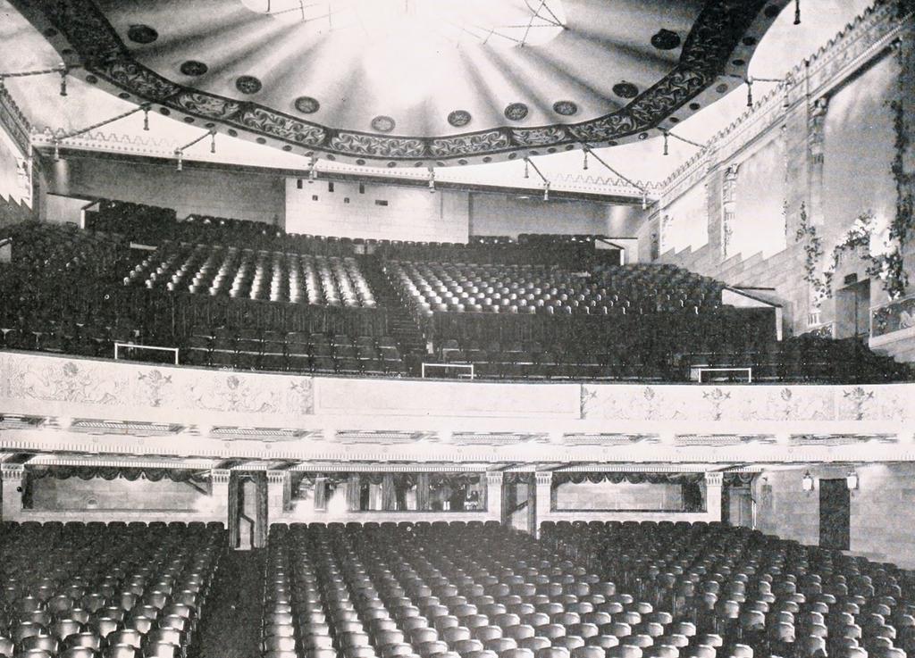 El Teatro Missouri tuvo que cerrar sus puertas en 1970 pero reabrió en 2002 como un centro de artes escénicas.