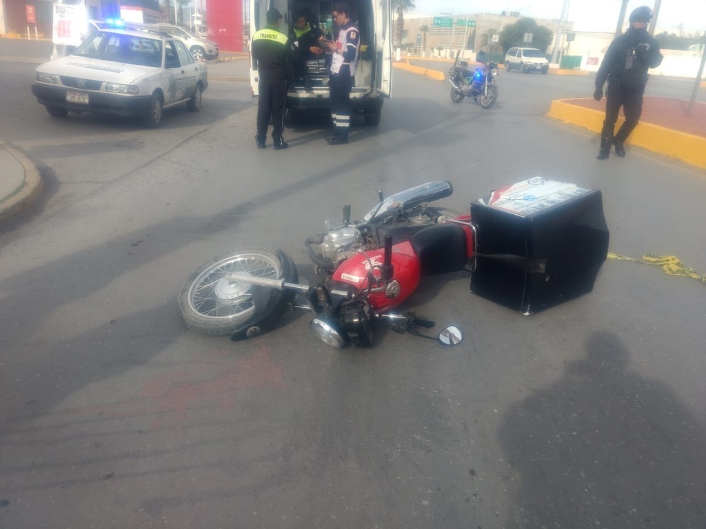 El agente fue atendido por el personal de la Cruz Roja de la ciudad de Gómez Palacio. (EL SIGLO DE TORREÓN)