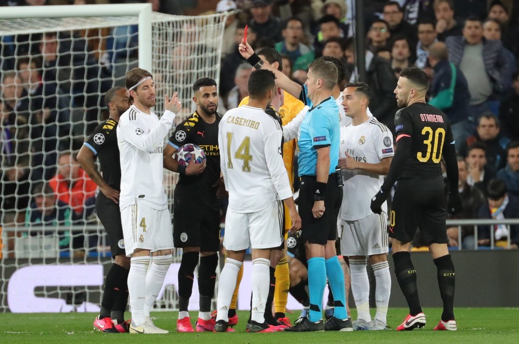 El capitán merengue fue expulsado cerca del final en el duelo de ida de los octavos de final de la Champions League ante Manchester City. (EFE)