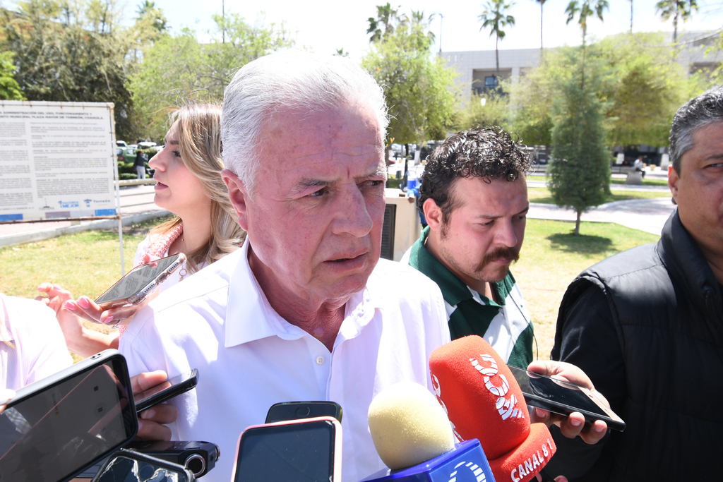 El alcalde reiteró que se respetará la voluntad de las empleadas del Ayuntamiento de Torreón durante el paro del 9 de marzo. (FERNANDO COMPEÁN)