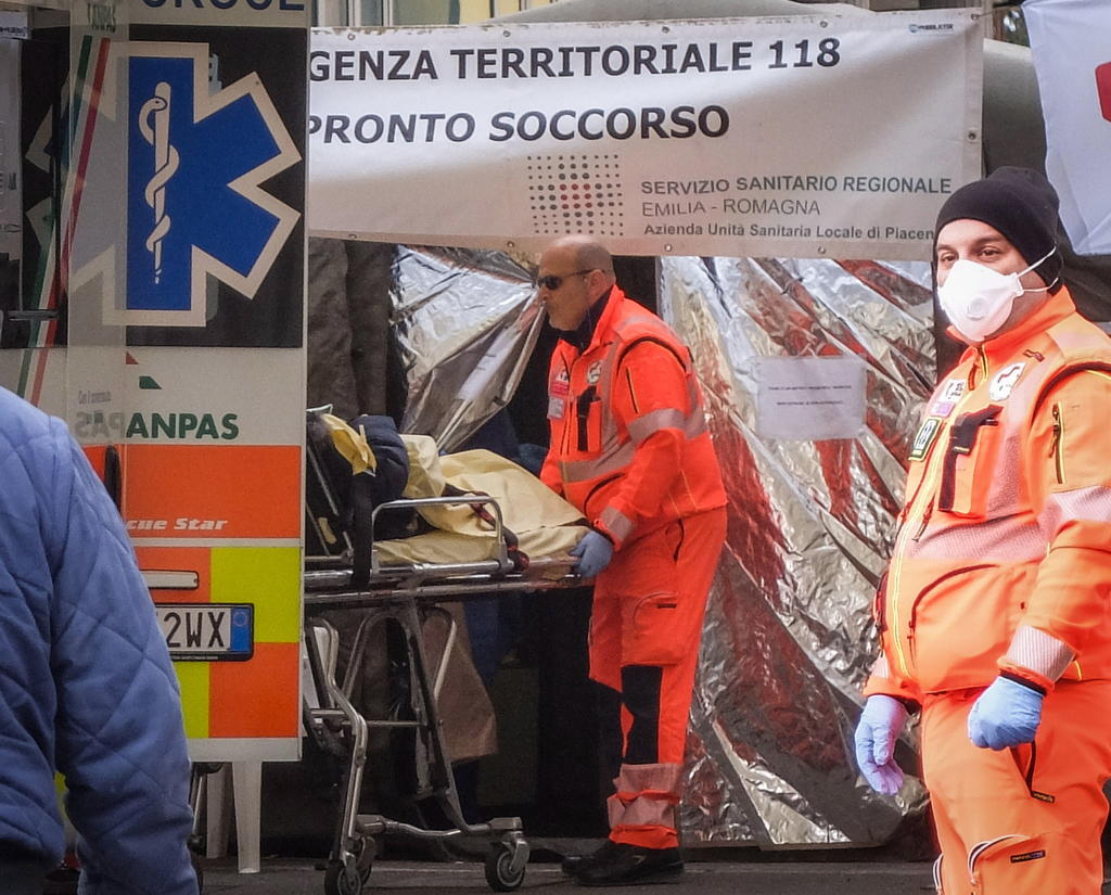 Italia ha registrado varios focos de coronavirus en las regiones norteñas de Lombardía y Véneto que ya han pasado a otros puntos del país, sumando 3,089 contagiados y 107 fallecidos. (EFE)