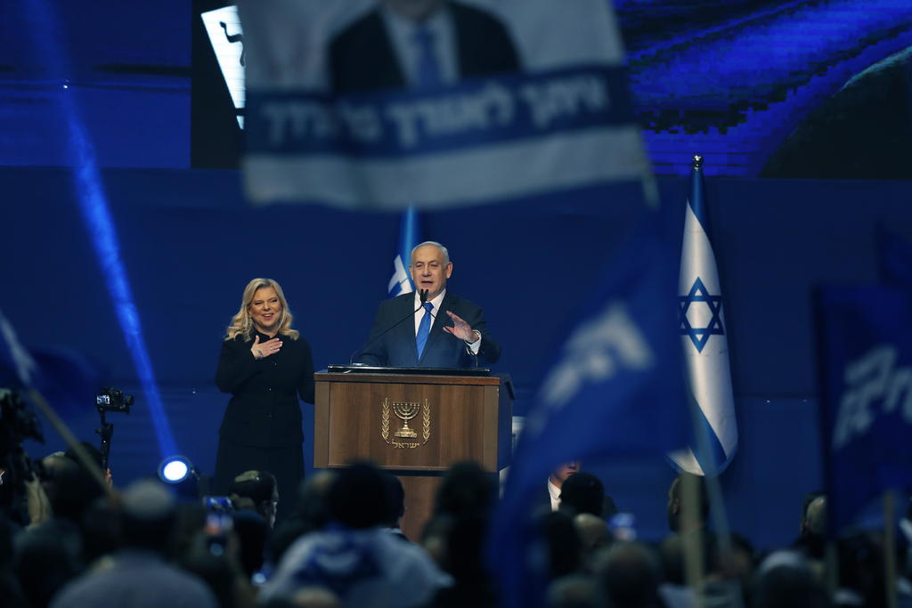 El Likud de Netanyahu logra finalmente 36 escaños, por encima de la coalición centrista Azul y Blanco de su principal rival Gantz que obtiene 33. (ARCHIVO)