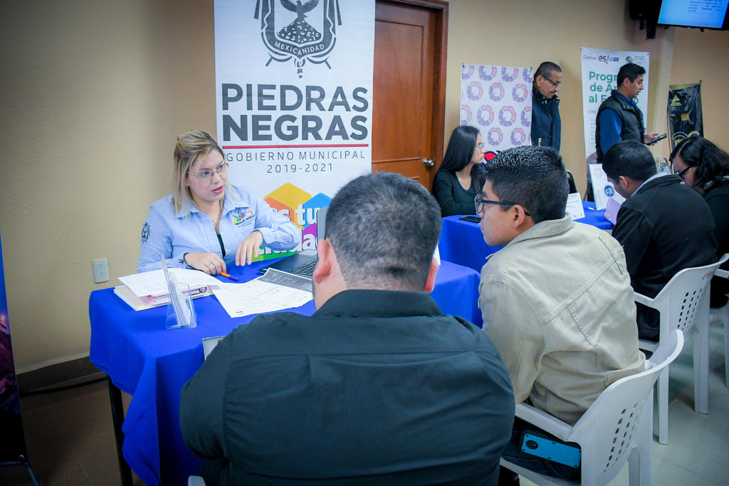 Al término del presente ciclo escolar, concluirán sus estudios un total de 140 alumnos, de los cuales, alrededor de 60 estudiantes aún no tienen un empleo. (EL SIGLO COAHUILA)