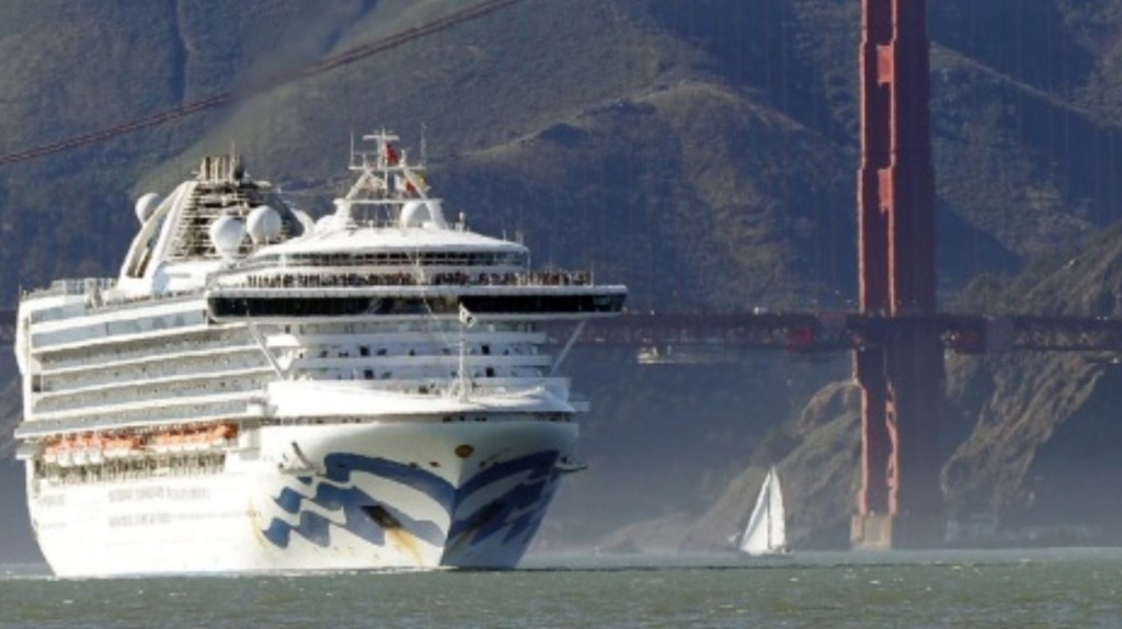 La embarcación se encuentra atracada lejos de la costa de San Francisco, en el estado de California, Estados Unidos. (CORTESÍA)