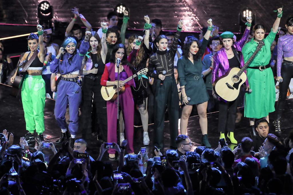 Artistas apoyan el movimiento femenino en los primeros Spotify Awards. (EL UNIVERSAL)
