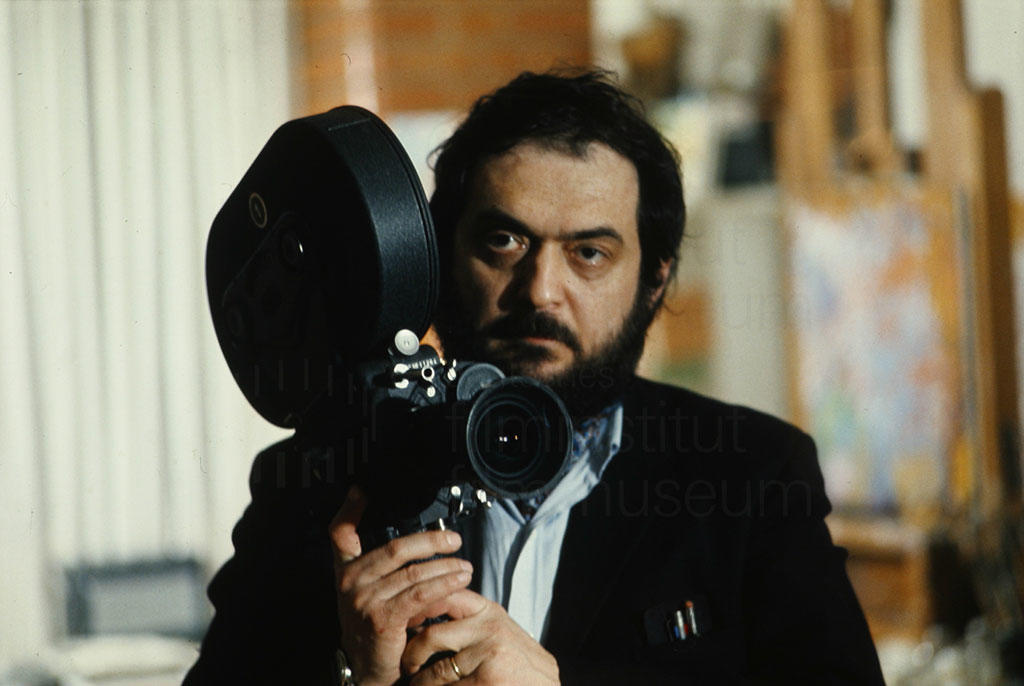 Stanley Kubrick, quien realizó 13 películas, es recordado a 21 años de su fallecimiento, que se cumplen este sábado. (ARCHIVO)