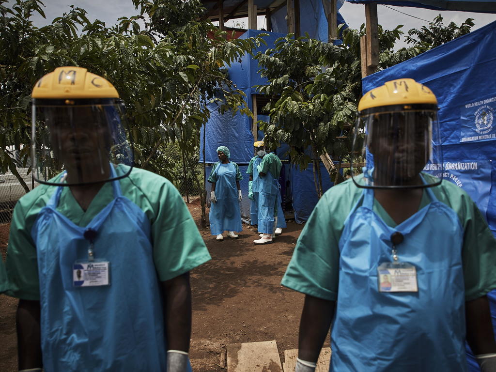 La Organización Mundial de la Salud (OMS) recordó este viernes de que, aunque la última paciente de ébola en la República Democrática del Congo (RDC) recibió el alta a principios de semana, el brote no se da por acabado. (ARCHIVO) 