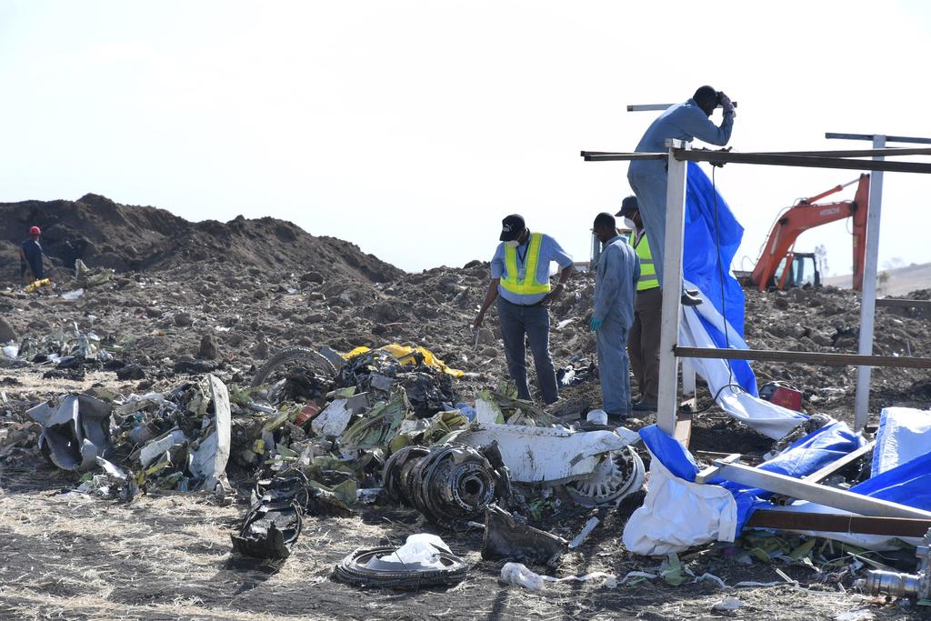 El software diseñado para evitar la pérdida de altura se activó cuatro veces cuando los pilotos del avión de Ethiopian Airlines trataban arduamente de controlar su Boeing 737 Max 8 antes de estrellarse el 10 de marzo del 2019. (ARCHIVO)