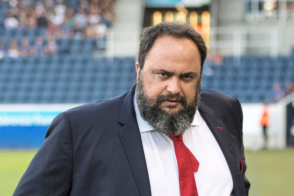 Evangelos Marinakis, empresario y presidente del Olympiacos, informó este martes que contrajo coronavirus. (ARCHIVO)