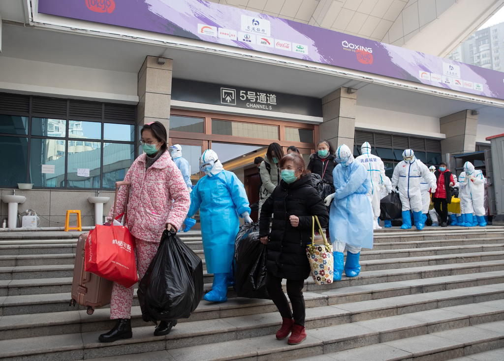 Fue dado de alta junto con un grupo de más de 80 infectados en el Hospital de Maternidad y Salud Infantil de Hubei, en el Valle de Óptica de Wuhan, supuesta ciudad donde se originó el brote, afirma Xinhua.
(EFE)