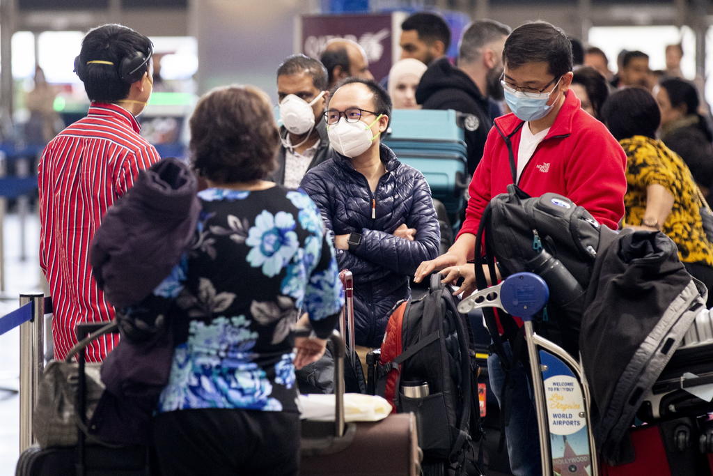 Los puntos críticos del país siguen siendo el estado de Washington (267 casos), Nueva York (173) y California (152), según los últimos datos de los CDC. (ARCHIVO)