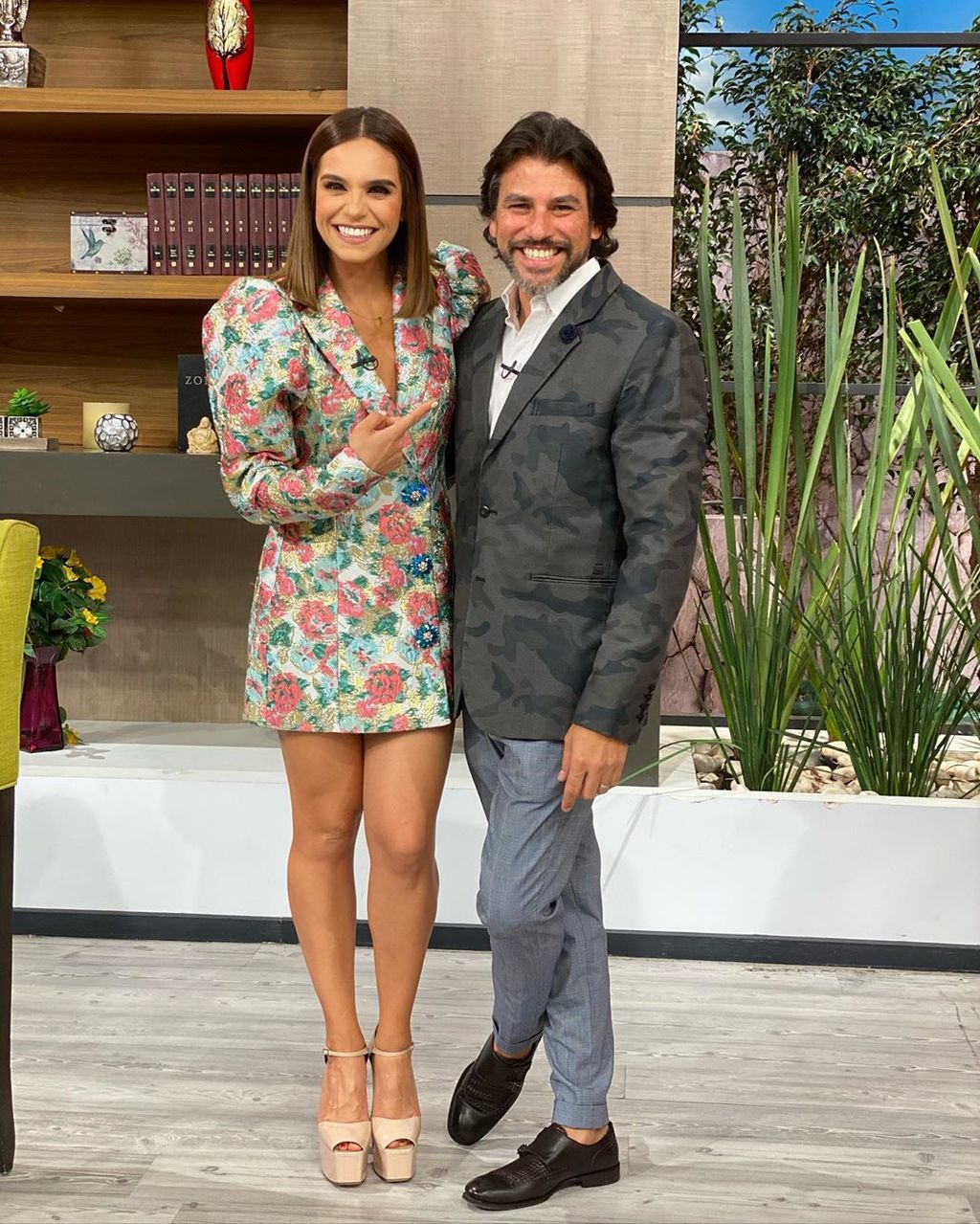 Emocionados. Tania Rincón y Maurico Barcelata conducirán programa de Televisa, Guerreros 2020. (ESPECIAL)