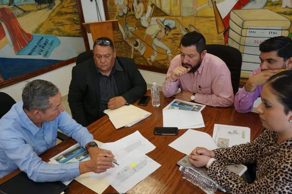 El alcalde Horacio Piña y el IMSS acordaron realizar gestiones de ampliación del terreno.