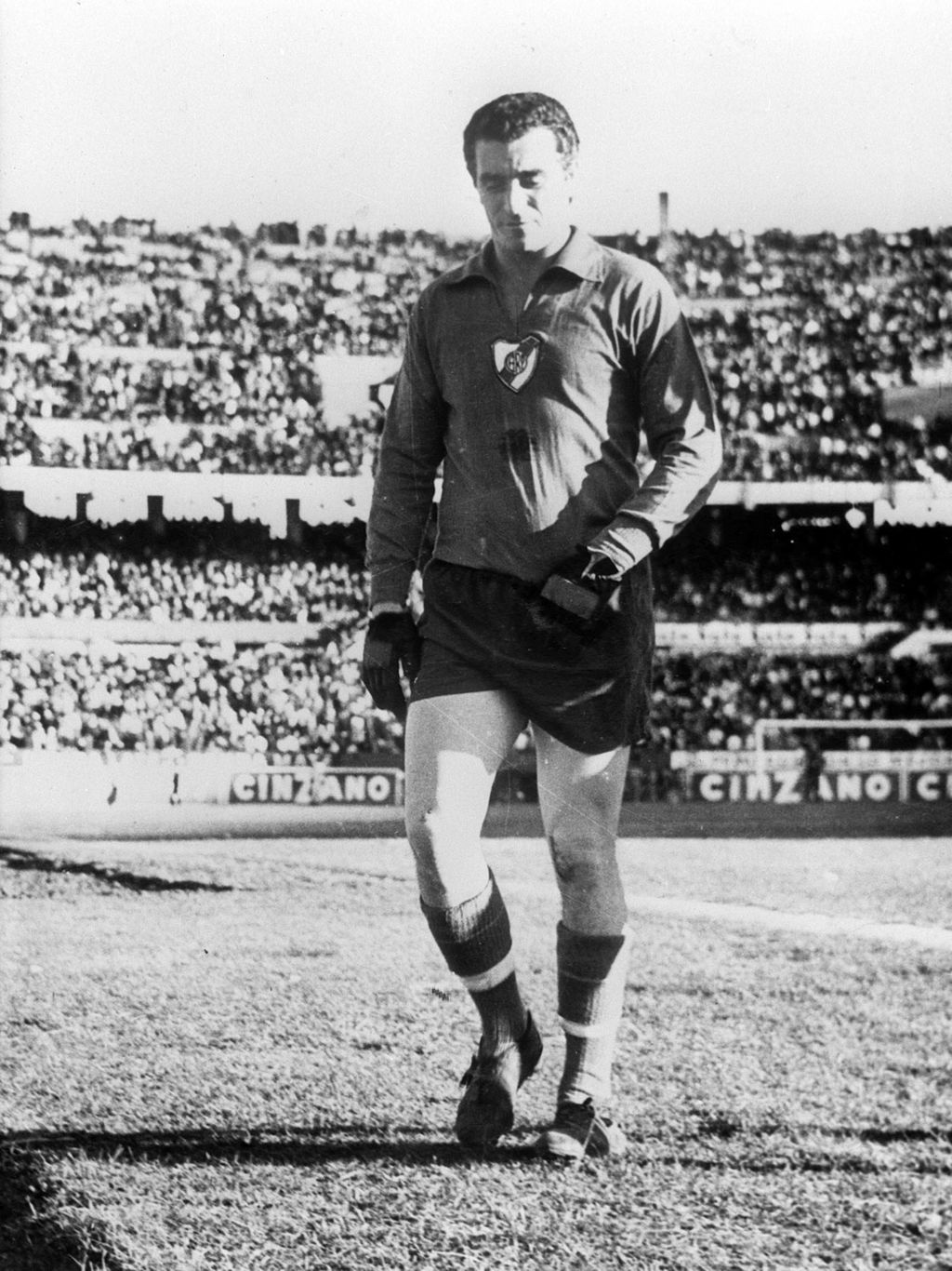 Carrizo se convirtió en una de las leyendas bajo los tres postes del conjunto ríoplatense, donde jugó 520 partidos oficiales. (ARCHIVO) 