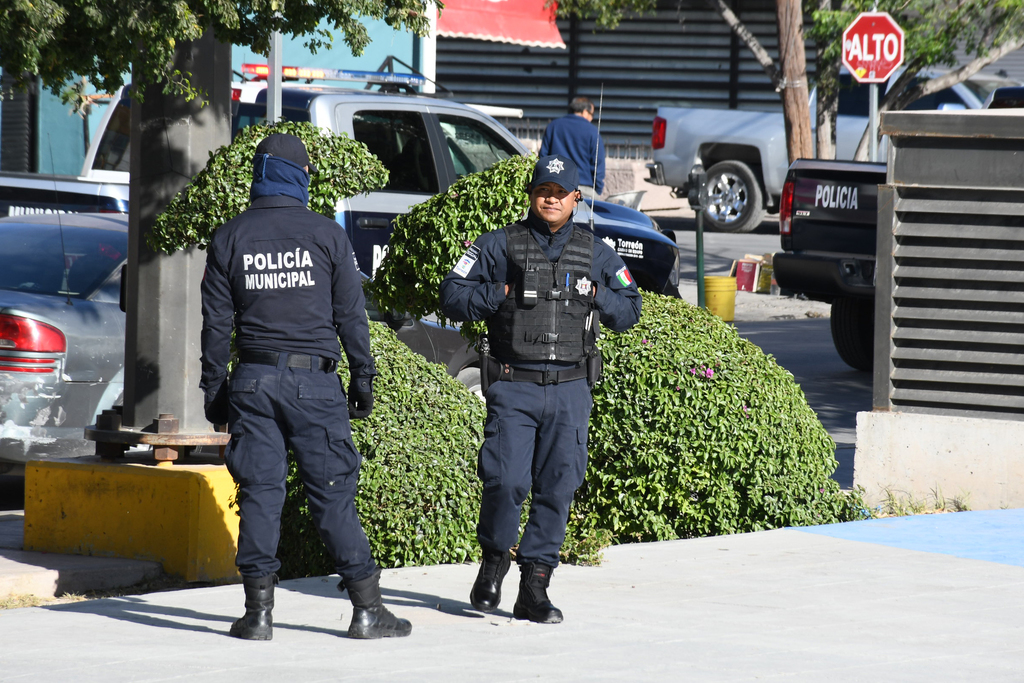 Agentes de la Policía Municipal de Torreón, detuvieron a sujeto que intentó incendiar una casa. (EL SIGLO DE TORREÓN)