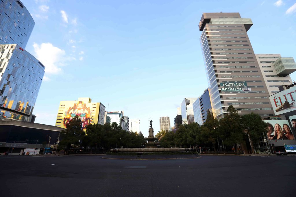 Las calles de la Ciudad de México lucen semivacías a un día de que el Gobierno aplicara la Jornada Nacional de Sana Distancia. (EL UNIVERSAL)