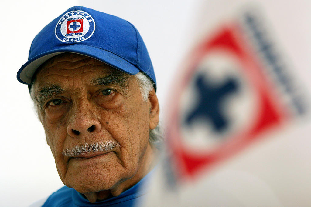 Ignacio Trelles, uno de los entrenadores más reconocidos en la historia del futbol mexicano y también exjugador, murió a los 103 años de edad luego de sufrir un infarto. (ESPECIAL) 