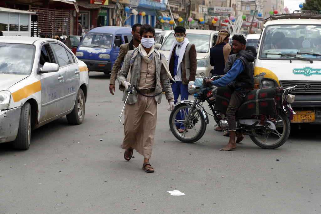 En el Yemen, los bandos enfrentados han optado por elevar la tensión y convertir el COVID-19 también en parte del conflicto. (ARCHIVO) 