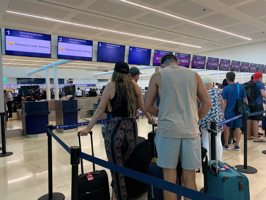 El Grupo Aeroportuario del Sureste (ASUR), informó que, ante el desplome de vuelos internacionales, a propósito de la pandemia del coronavirus, y debido a la necesidad de optimizar recursos, las Terminales 3 y 4 del Aeropuerto Internacional de Cancún fueron cerradas parcialmente. (ARCHIVO)