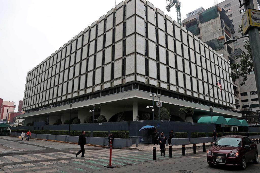La embajada y consulados de Estados Unidos en México suspendieron servicios rutinarios como la emisión de visas.
