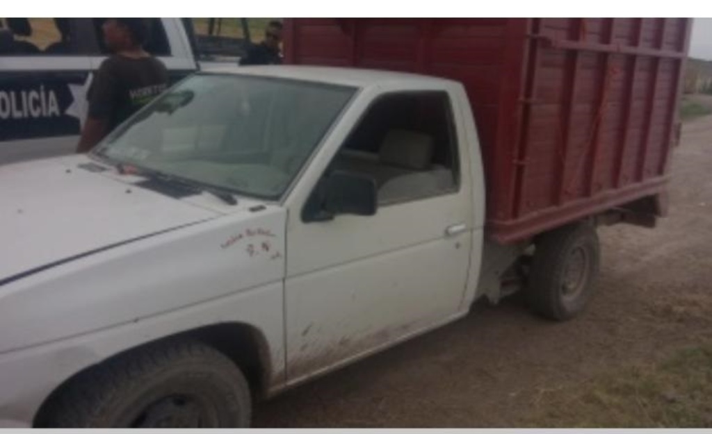 El vehículo fue localizado en un camino de terracería del ejido San Alberto de la ciudad de Gómez Palacio. (EL SIGLO DE TORREÓN)