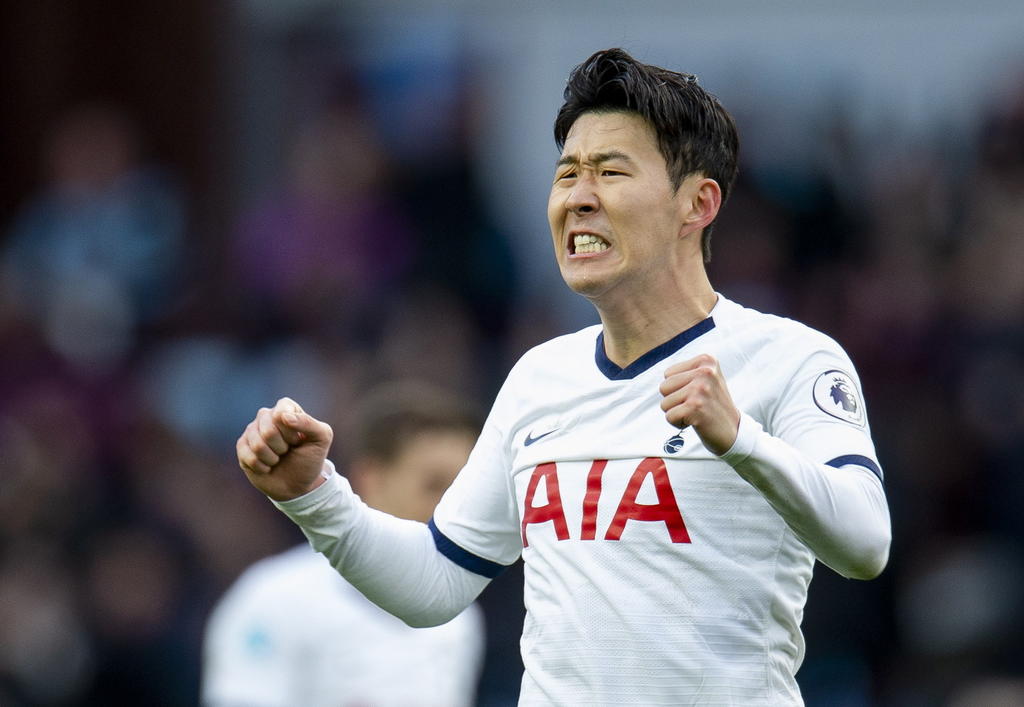 Hace un par de días, 'Sonaldo' recibió un permiso especial de los Spurs de Tottenham para viajar a Seúl para cumplir con su Servicio Militar. (ARCHIVO)