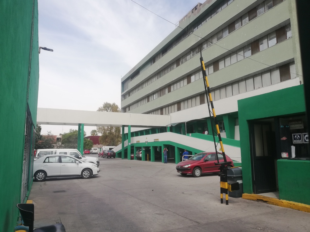El Hospital General de Zona Medicina Familiar No. 18 del IMSS en Torreón se suma a las unidades de salud de este instituto que ingresaron a la reconversión de áreas para atender el COVID-19. (BEATRIZ A. SILVA)