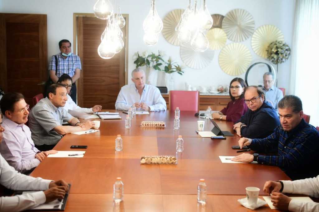El gobernador de Coahuila, Miguel Ángel Riquelme Solís, sostuvo una reunión con funcionarios de Durango ante la contingencia.