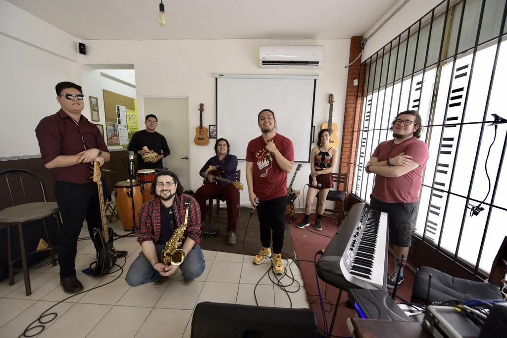 Música. En exclusiva para los seguidores del Facebook de El Siglo, el pasado sábado la agrupación lagunera presentó su último sencillo, Jazz en las mañanas. (EL SIGLO DE TORREÓN/ Érick Sotomayor)