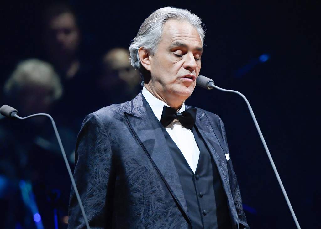 El tenor italiano Andrea Bocelli cantará al mundo el próximo domingo de Pascua a través de internet y desde la imponente catedral de Milán (norte), vacía por la prohibición de concentraciones para evitar contagios del coronavirus. (ARCHIVO)