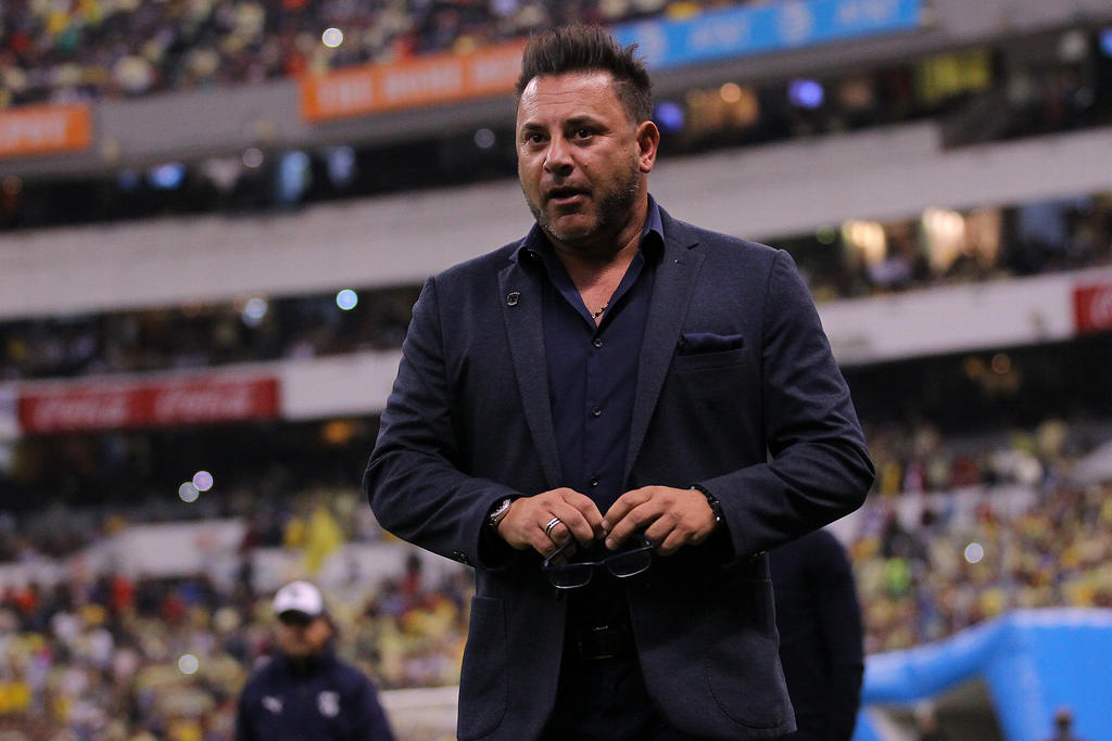 Para el entrenador argentino, Antonio Mohamed, técnico de los Rayados de Monterrey, el Club Cruz Azul no debería adjudicarse la corona si el Clausura 2020 se llegara a suspender definitivamente. (ARCHIVO)
