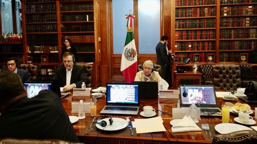 A través de su cuenta de Twitter, la Secretaría de Gobernación informó que su titular se reunió de forma virtual con los gobernadores del centro y occidente de la República mexicana.
(TWITTER)