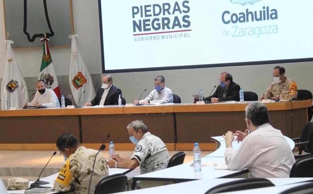 Con la finalidad de evaluar la problemática actual en los municipios de la región norte de Coahuila, se lleva a cabo la reunión del Subcomité de Salud en Piedras Negras. (EL SIGLO COAHUILA)