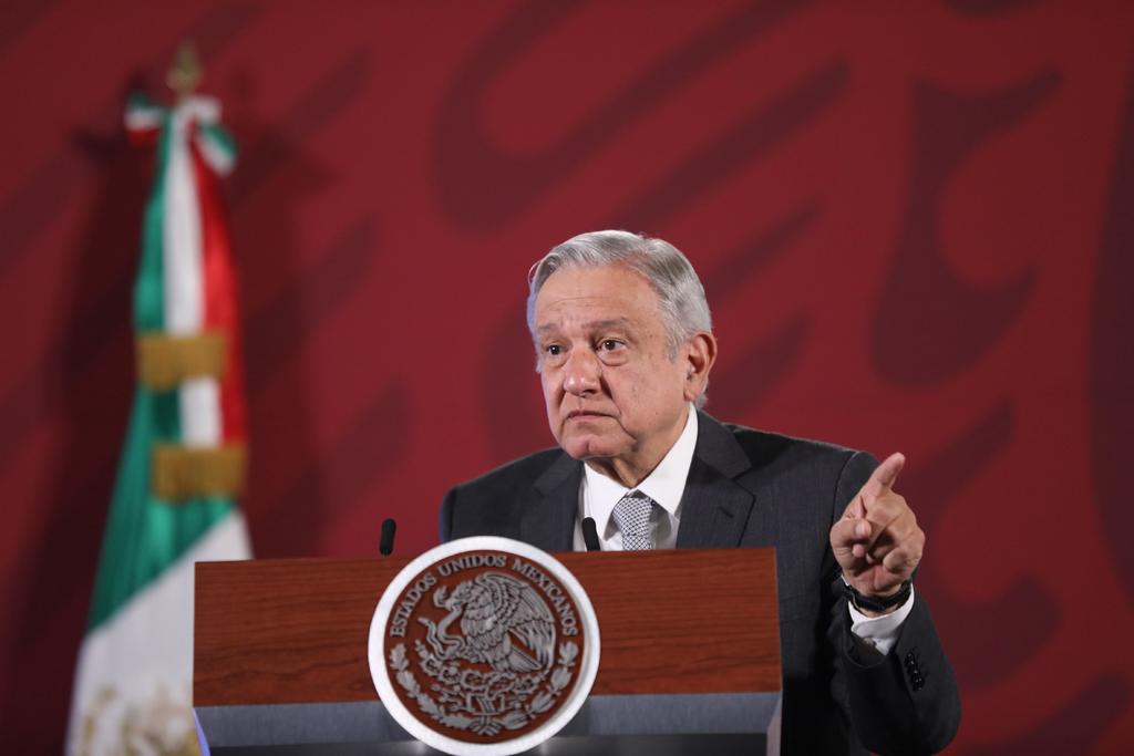 Señaló que es una medida voluntaria porque como decía el expresidente Benito Juárez García: 'nada por la fuerza todo por la razón y el derecho'.
(EFE)
