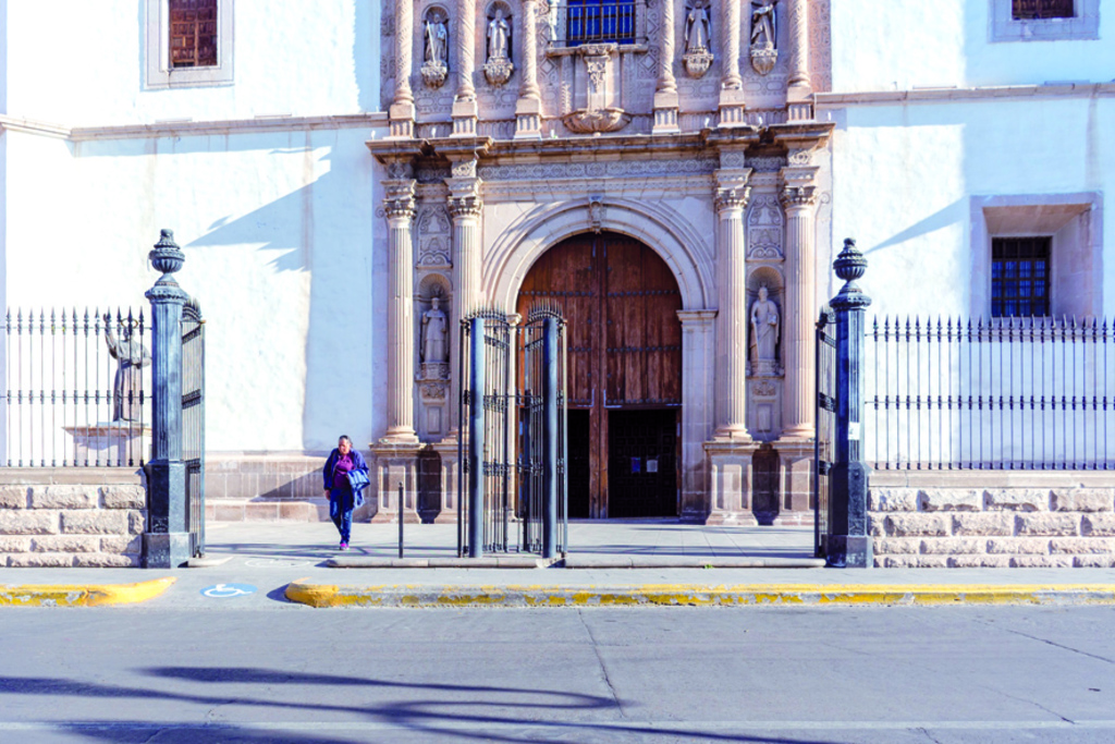 La Arquidiócesis invita a seguir las transmisiones en vivo que se llevarán a cabo este Sábado de Gloria a las 20:00 horas y mañana Domingo de Resurrección a las 12:00 horas. (EL SIGLO DE TORRÉON)
