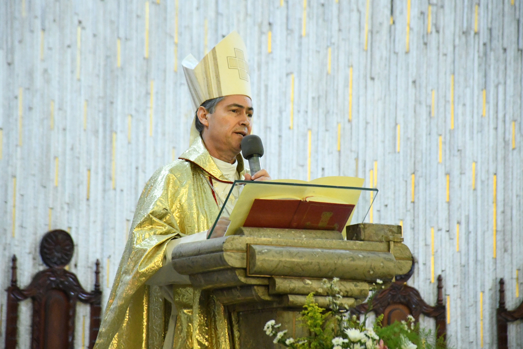 El obispo de Torreón, Luis Martín Barraza Beltrán, invitó a los fieles a quedarse en casa. (FERNANDO COMPEÁN)