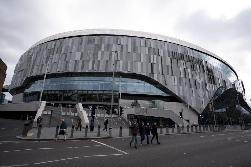 Los Spurs se convirtieron en el primer equipo de la Premier League en convertir su estadio en hospital. (ARCHIVO)