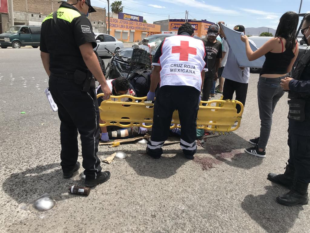 el accidente ocurrió cerca de las 14:00 horas del pasado sábado 11 de abril del año en curso sobre el bulevar Ejército Mexicano, en el retorno ubicado a la altura de la calle Denébola del fraccionamiento Morelos II. (EL SIGLO DE TORREÓN)