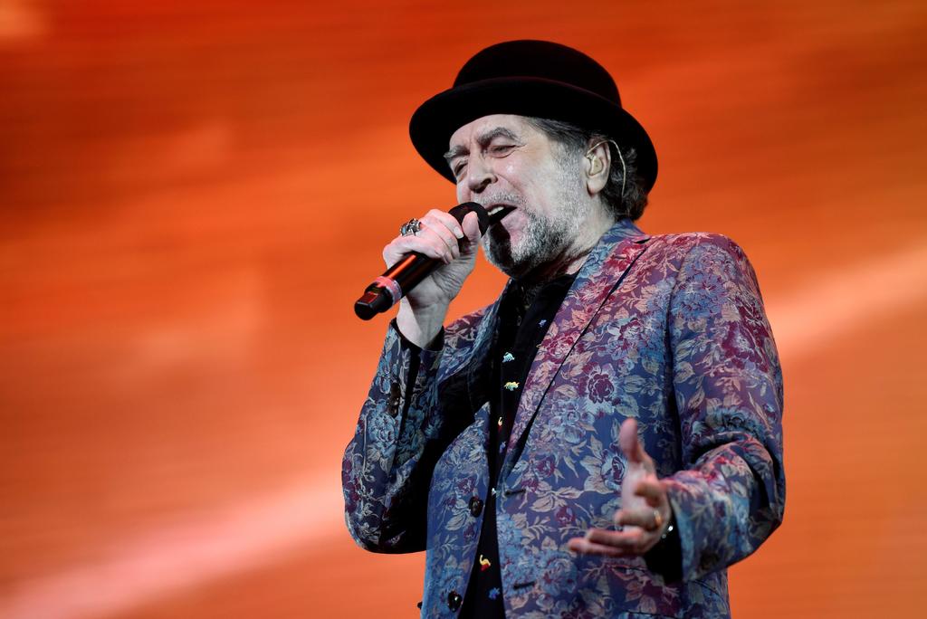 Joaquín Sabina, quien actualmente se encuentra en confinamiento, dio en una entrevista, dando las primeras declaraciones, luego de haber sido operado de un hematoma craneal. (ARCHIVO)