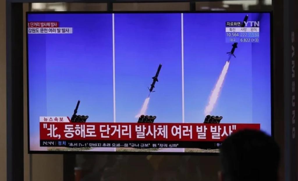 Las maniobras de lanzamiento se prolongaron durante unos 40 minutos y tuvieron lugar cerca de la ciudad costera de Munchon, en la provincia de Gangwon.
(AP)