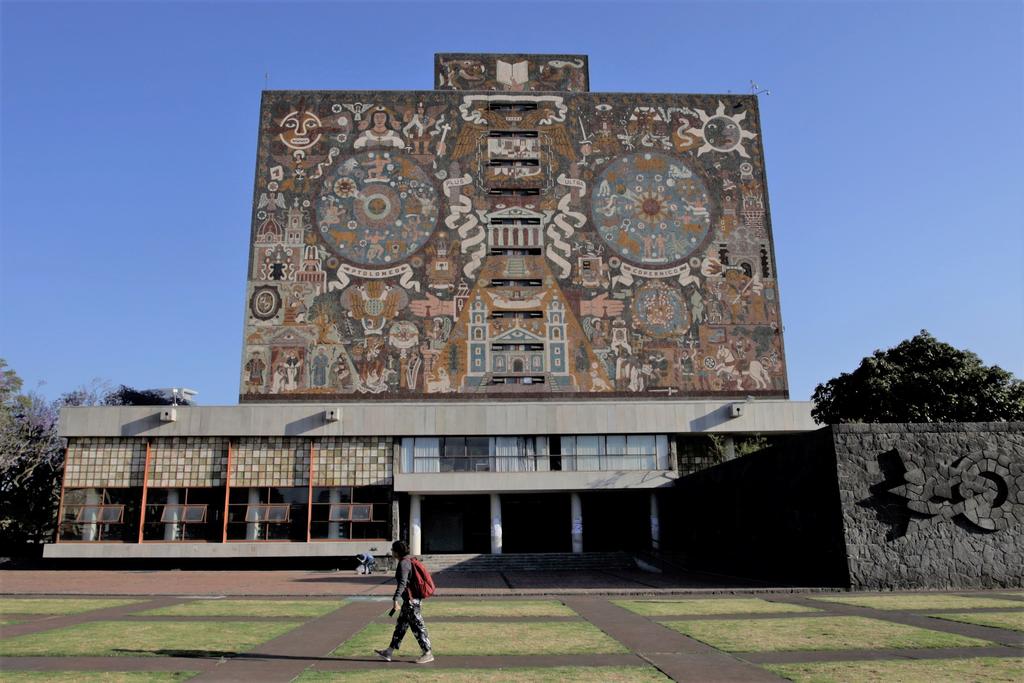 La UNAM dio a conocer que será hasta que se reanuden las actividades que se publicarán las convocatorias para el pase reglamentado 2020. (ARCHIVO)