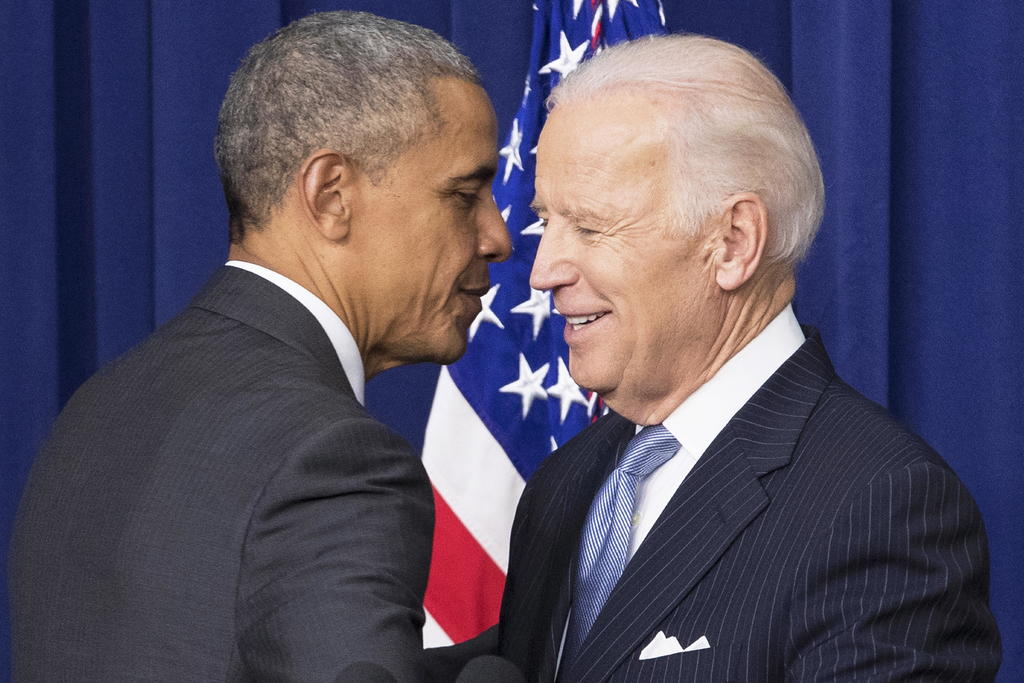 El expresidente de EUA Barack Obama (i) hizo oficial su apoyo a quien fuera el segundo al mando durante su administración. (ARCHIVO) 